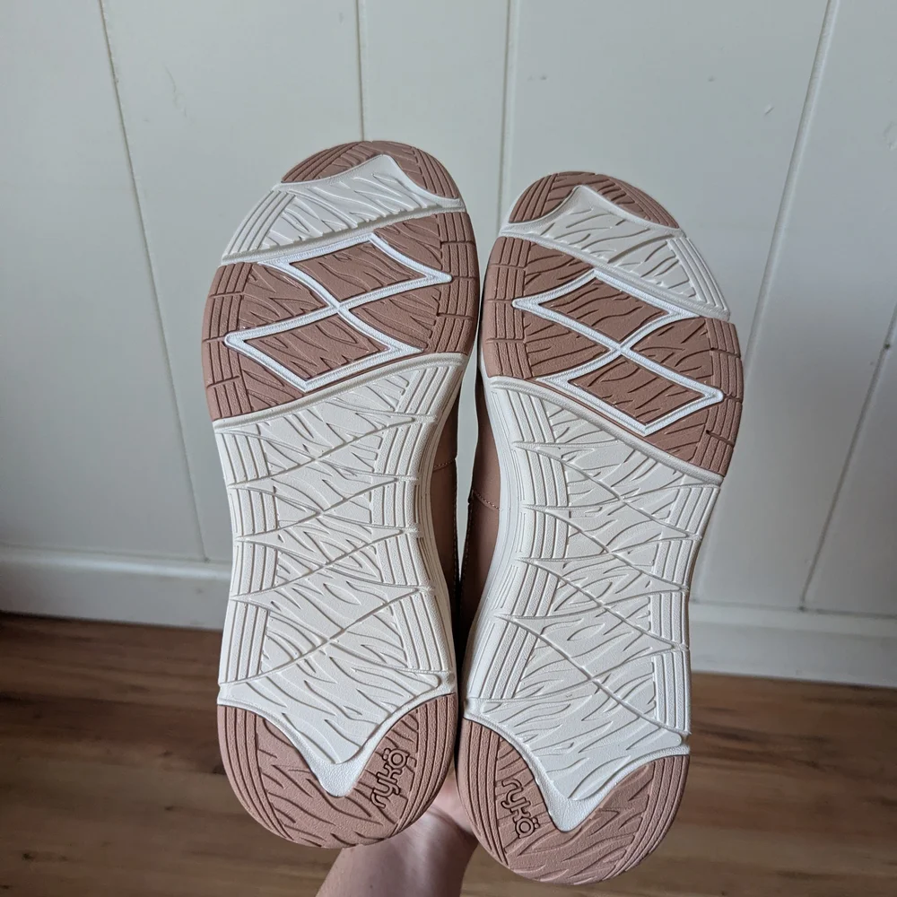 Ryka Beige Amanda Booties Size 9 With Elastic Closure - Picture 5 of 6